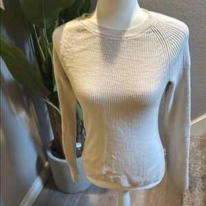 Banana Republic Cream Ribbed Knit Sweater